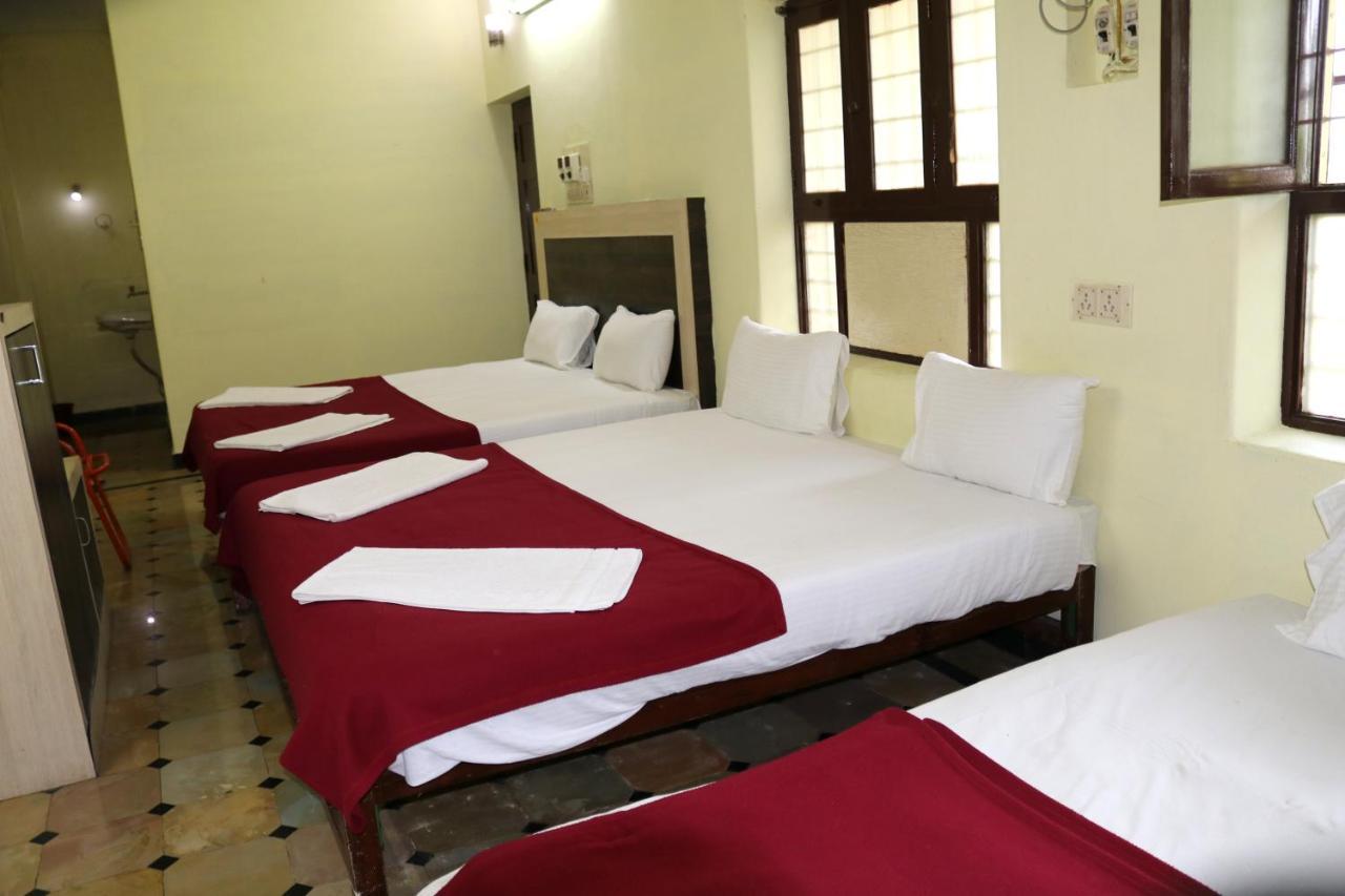 Hotel Siva Sakthi Tiruvannāmalai Exterior foto
